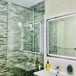 Cyv - Modern Choice For Couples In Good Location * Fuengirola