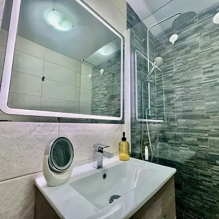 Daire Cyv - Modern Choice For Couples In Good Location