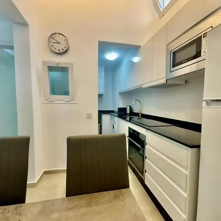 Apartament Cyv - Modern Choice For Couples In Good Location