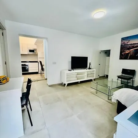 Cyv - Modern Choice For Couples In Good Location Apartament