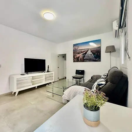 Apartament Cyv - Modern Choice For Couples In Good Location *