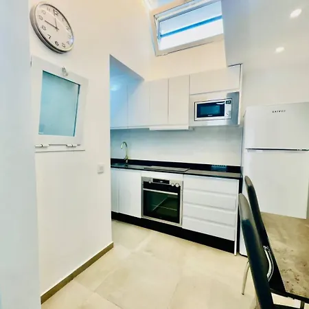 Apartament Cyv - Modern Choice For Couples In Good Location