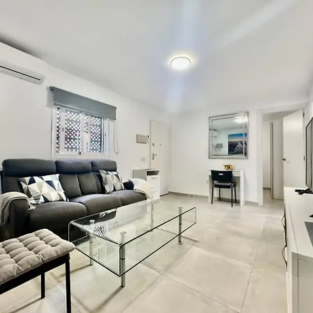 Cyv - Modern Choice For Couples In Good Location Apartament