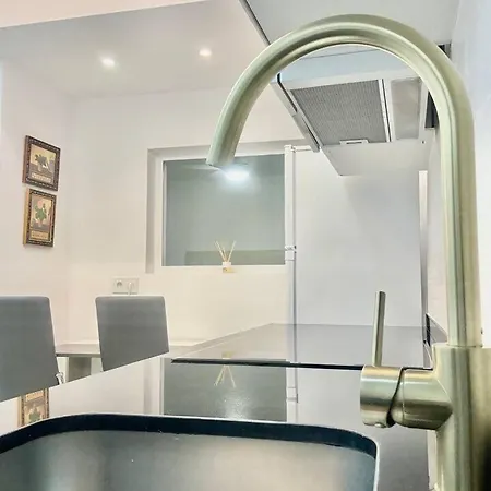 Apartament Cyv - Modern Choice For Couples In Good Location *