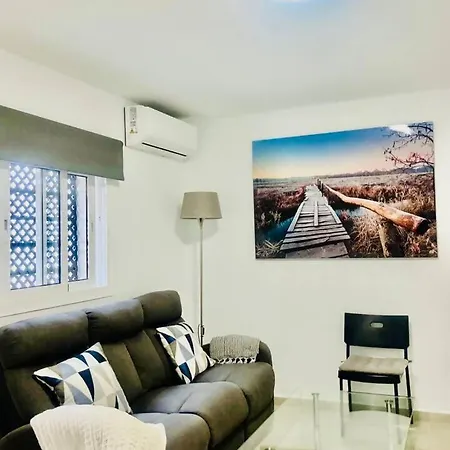 Cyv - Modern Choice For Couples In Good Location Apartament