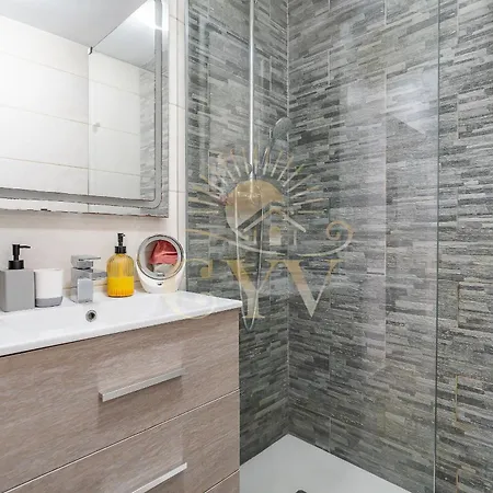 Cyv - Modern Choice For Couples In Good Location Apartament